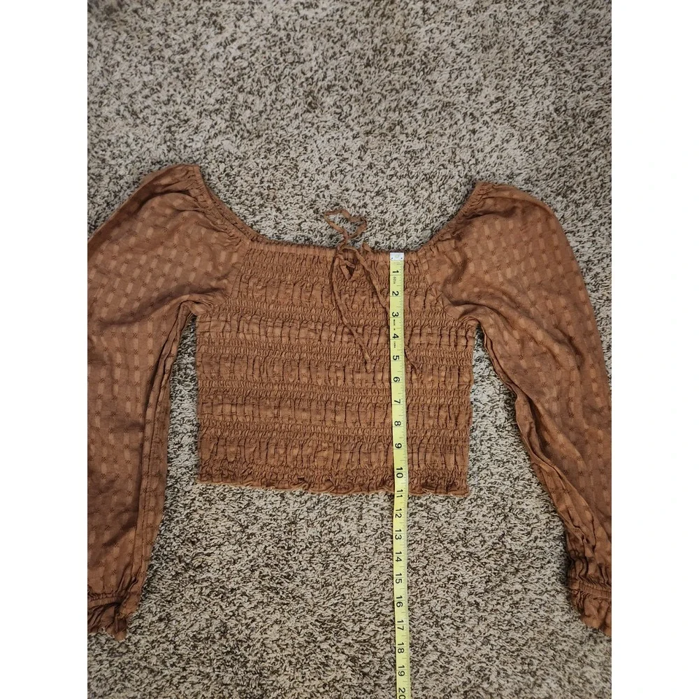 American Eagle Smocked Crop‎ Top Brown Long Sleeve Dobby Blouse Small S/P/CH - Picture 7 of 8